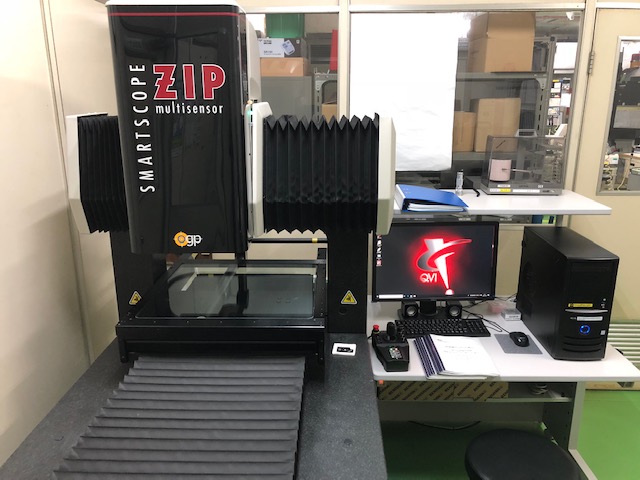 ワイヤーカット放電加工機  